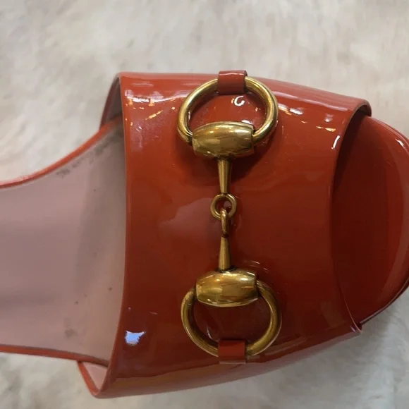 Gucci Patent Leather Sandal - Picture 3 of 8